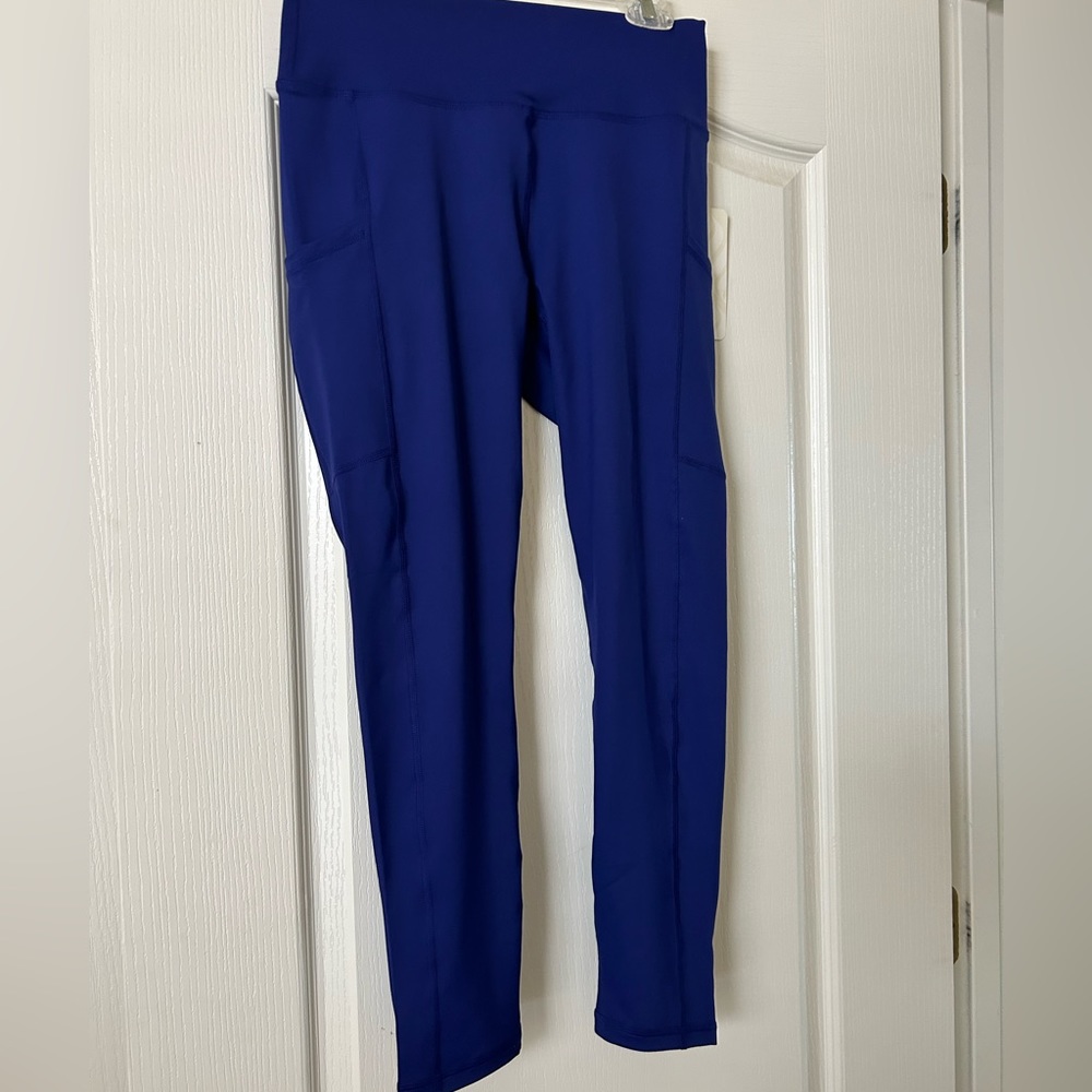 Fabletics High Waisted Legging With Side Pockets